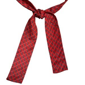 VTG Specialty House 100% Silk Necktie Accessory Red Paisley 2.25" Wide 46" Long